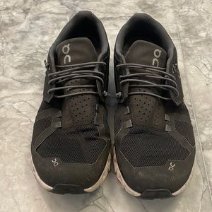 On-Running Cloud 5. Men’s Size 9.5.